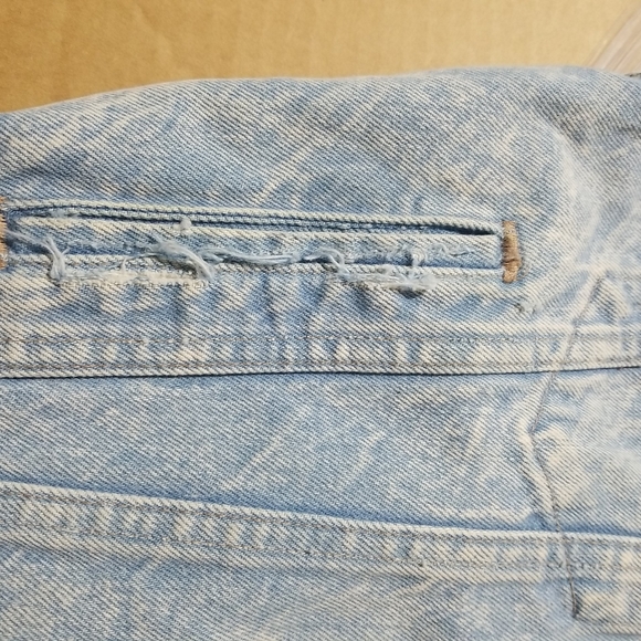 VTG. LEVI 755 LT BLUE DISTRESSED JEAN JACKET SZ XS - Picture 8 of 13